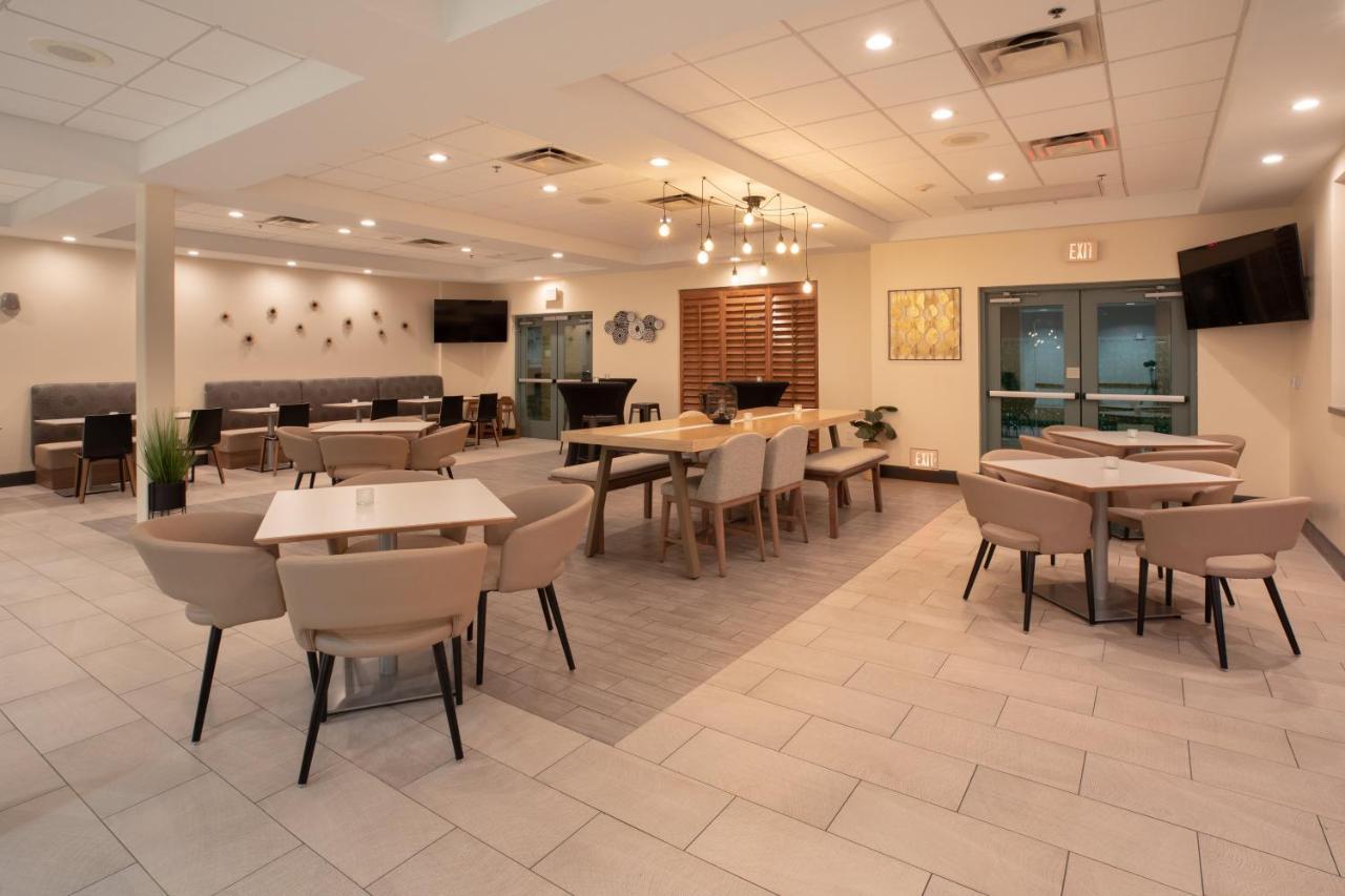 Holiday Inn & Suites Goodyear - West Phoenix Area By Ihg Exterior foto