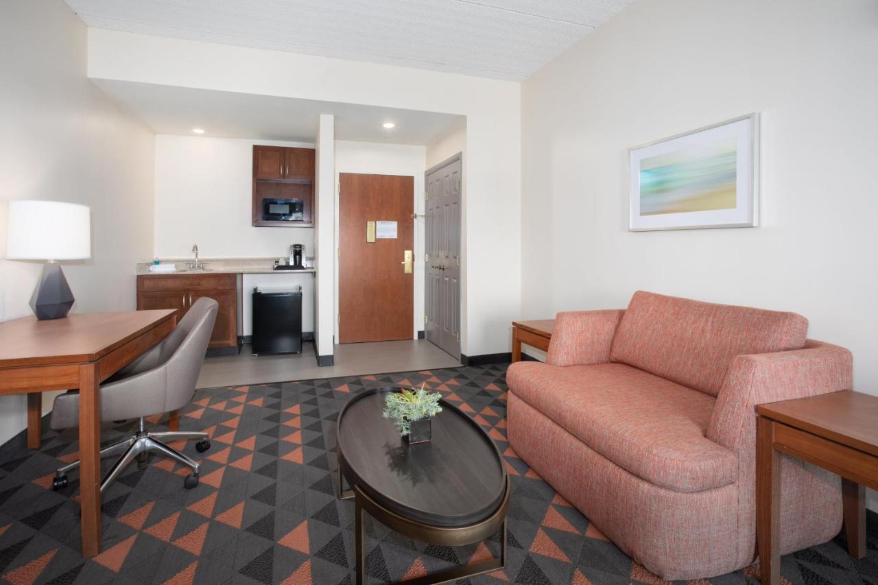 Holiday Inn & Suites Goodyear - West Phoenix Area By Ihg Exterior foto