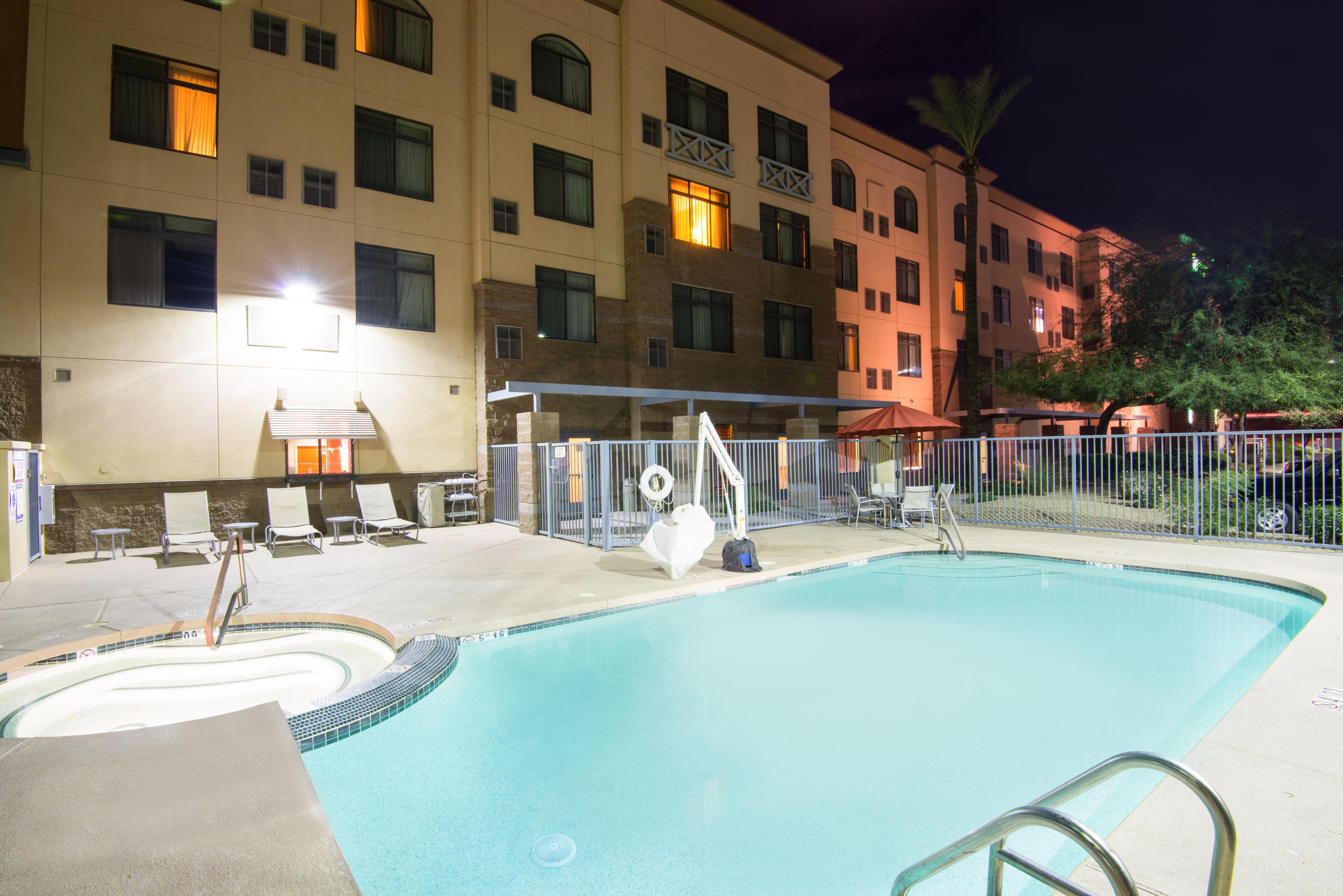 Holiday Inn & Suites Goodyear - West Phoenix Area By Ihg Exterior foto
